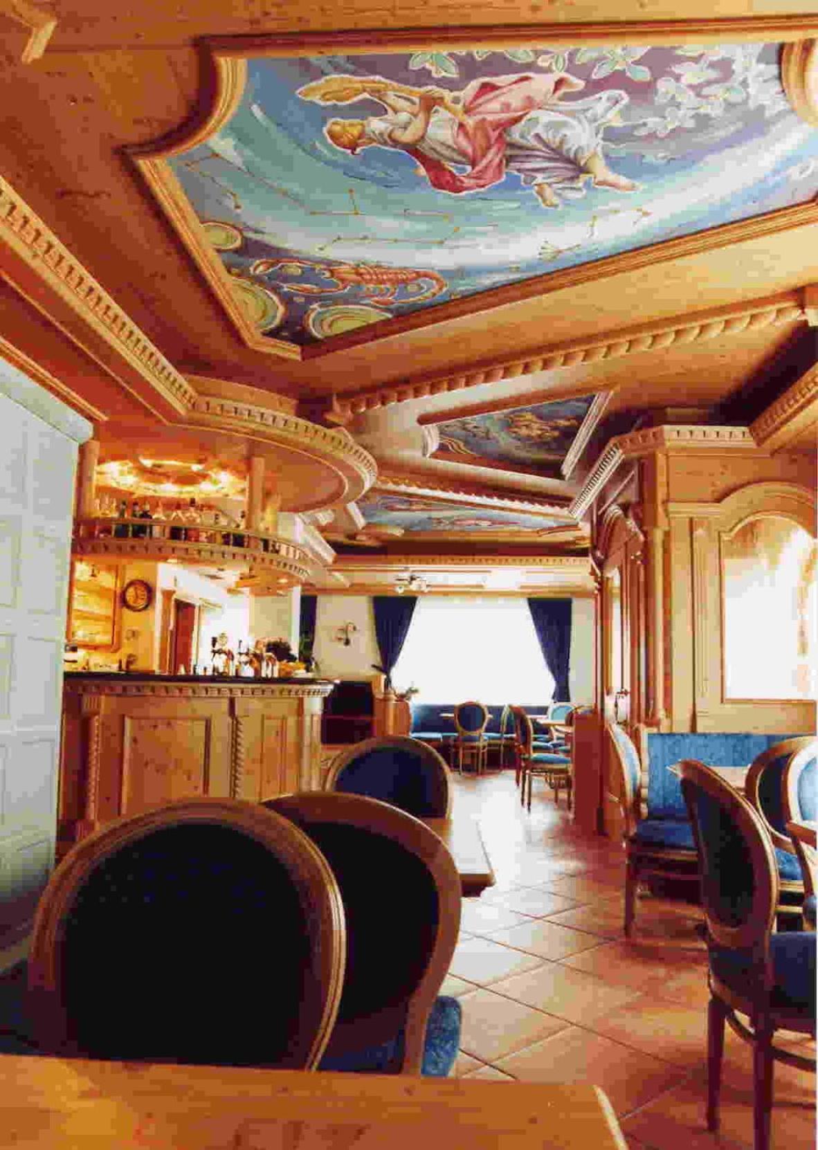 Hotel Valacia Pozza di Fassa Exterior photo